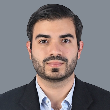 Headshot of Andrés Holguín